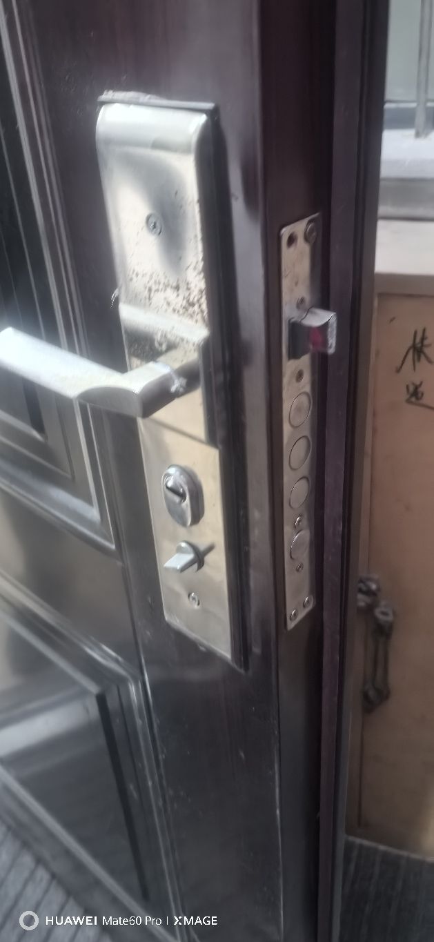 袁氏锁具上门开锁修锁换锁配钥匙