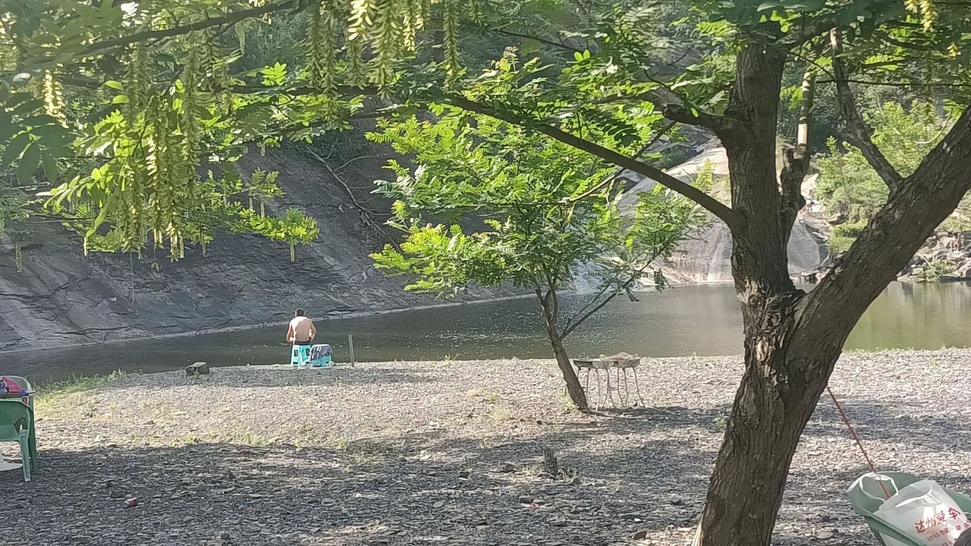 白仙洞露营垂钓基地