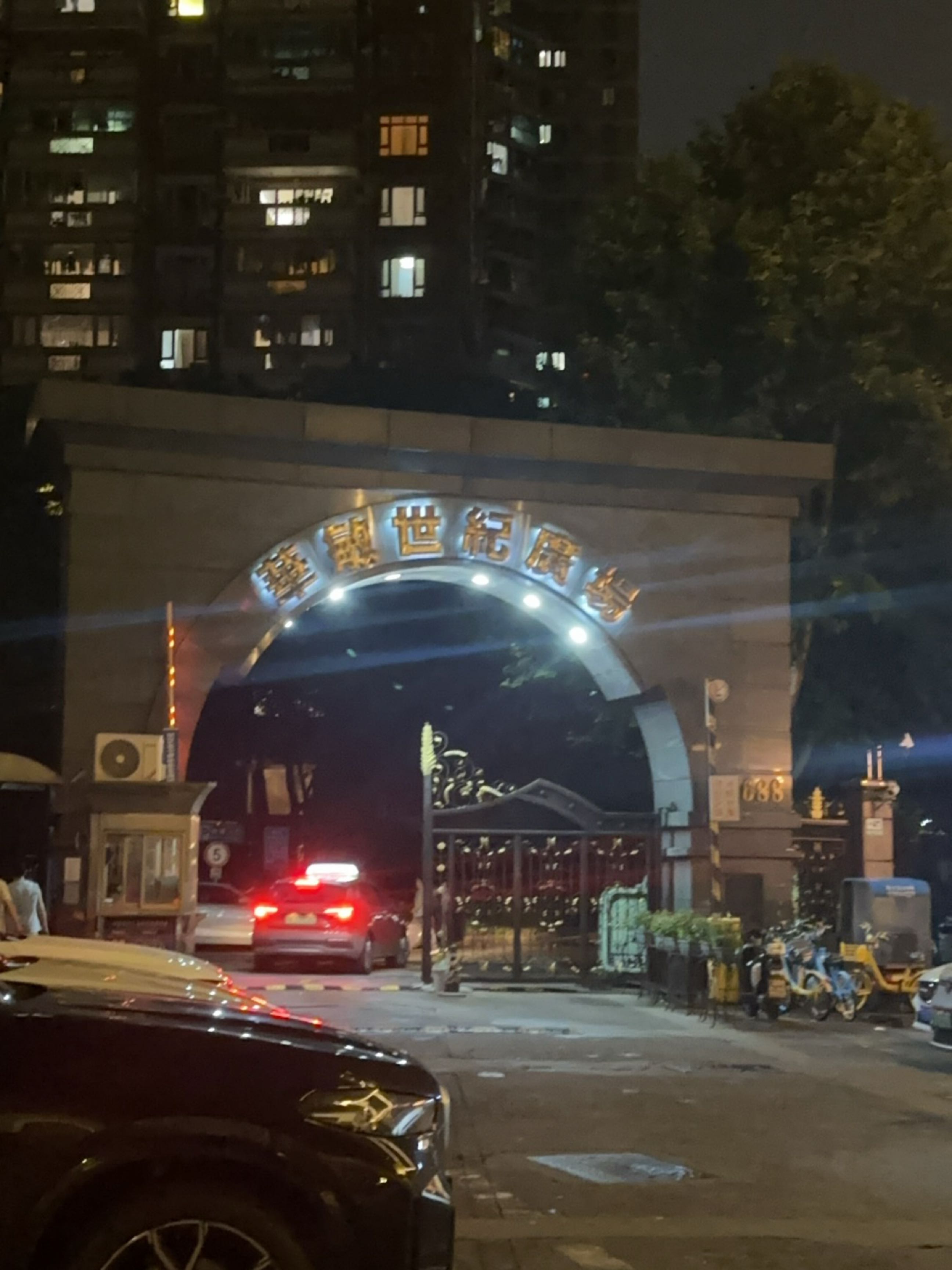 华敏世纪广场-游泳馆