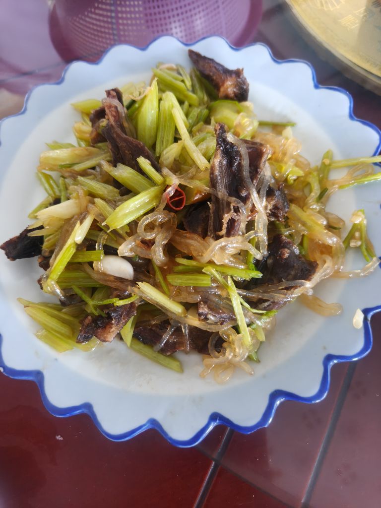 香哈台夏日嘎饭店