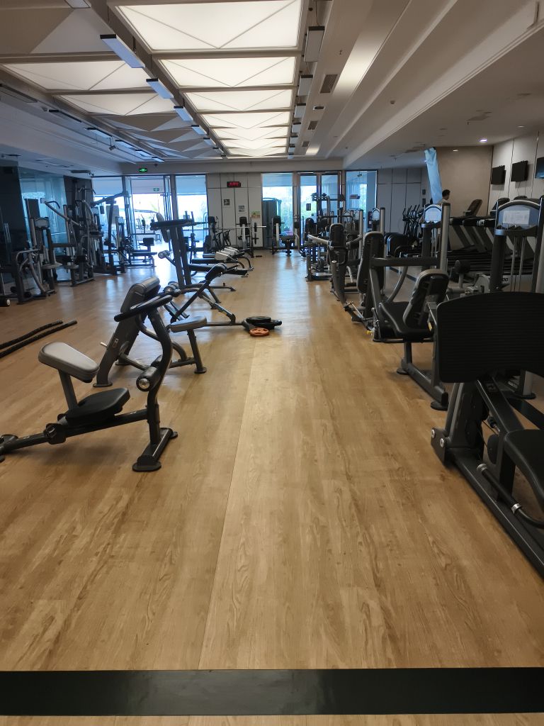 百力健身游泳(龙透关爱丁堡店)