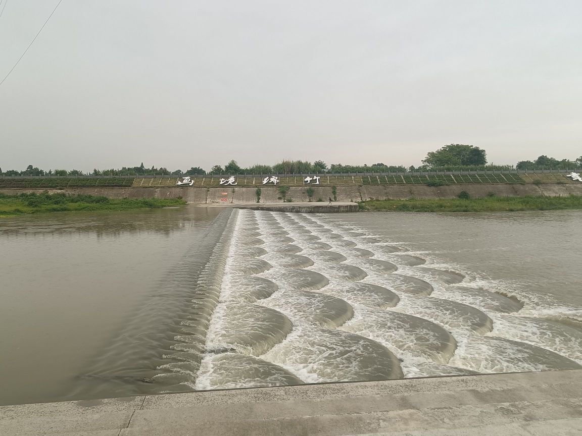 中国年俗村鱼鳞滩