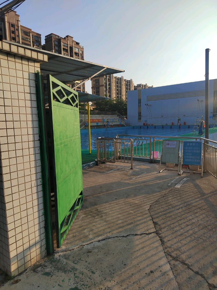大泽中学游泳池