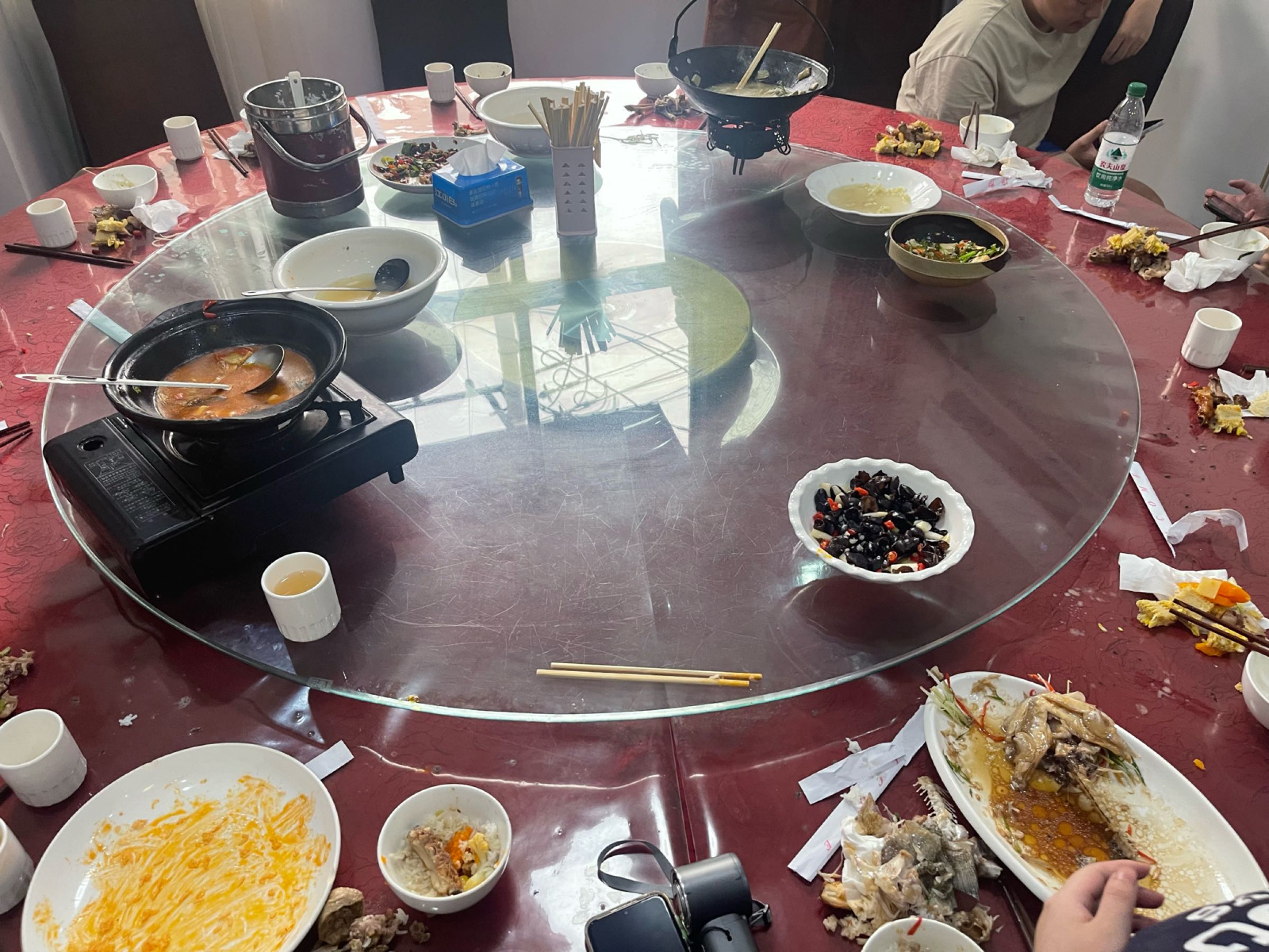 高原红湘菜馆