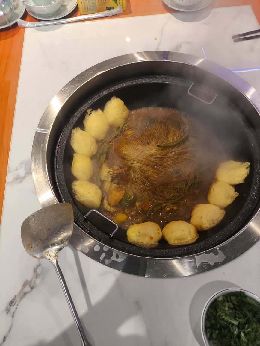 关东屯东北铁锅炖大鹅东北菜(高坪店)