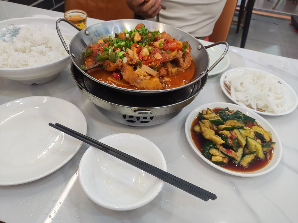 桂林本地特色土菜馆·金牌啤酒鱼(象鼻山店)