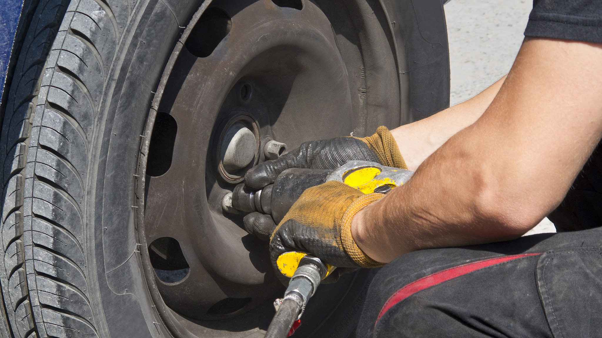 心毅顺汽修(补胎换胎搭电救援)