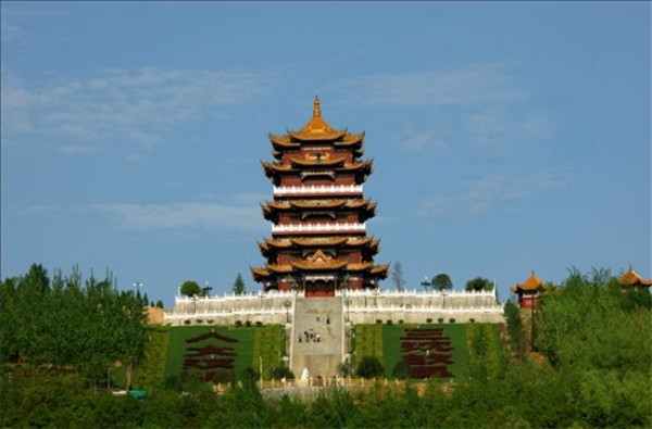 龙岗阁