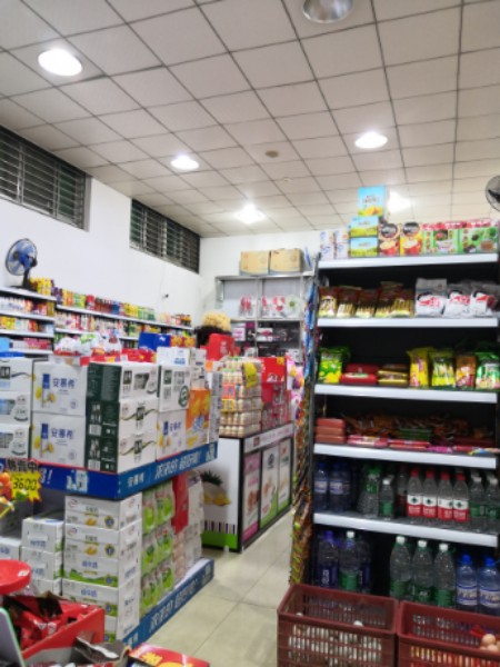 宏四新华丽(红旗路店)