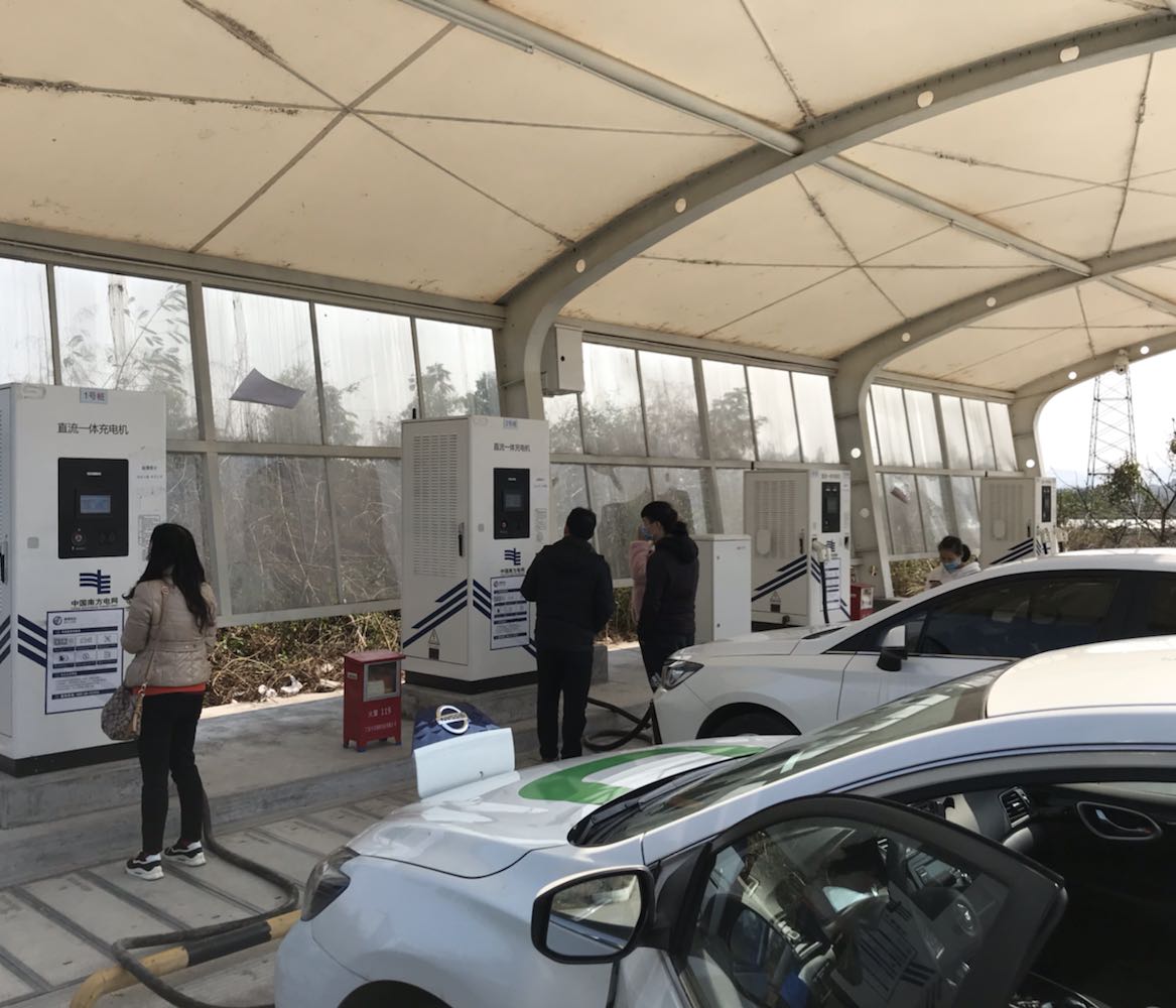 南方电网充电站(广东省佛山市高明区广明高速松岗服务区(广州方向)站)