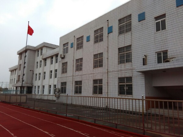江都区丁伙中学