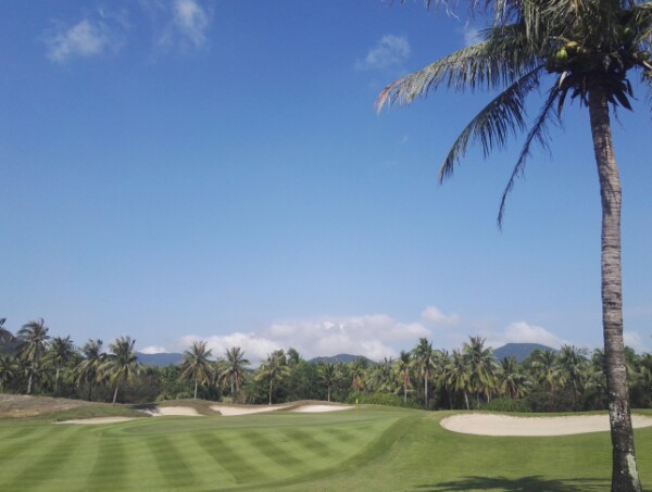 宏宇红峡谷三亚高尔夫球会