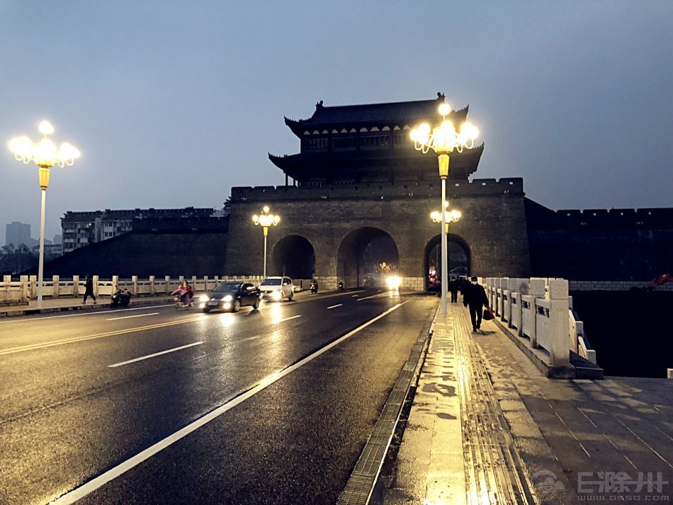 拱极门