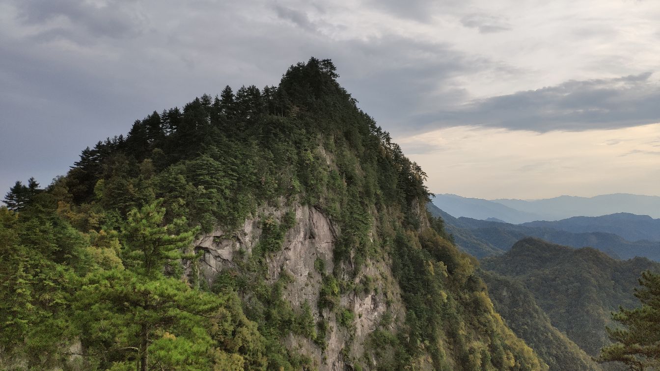 天水市麦积区伯阳镇石门村石门景区内