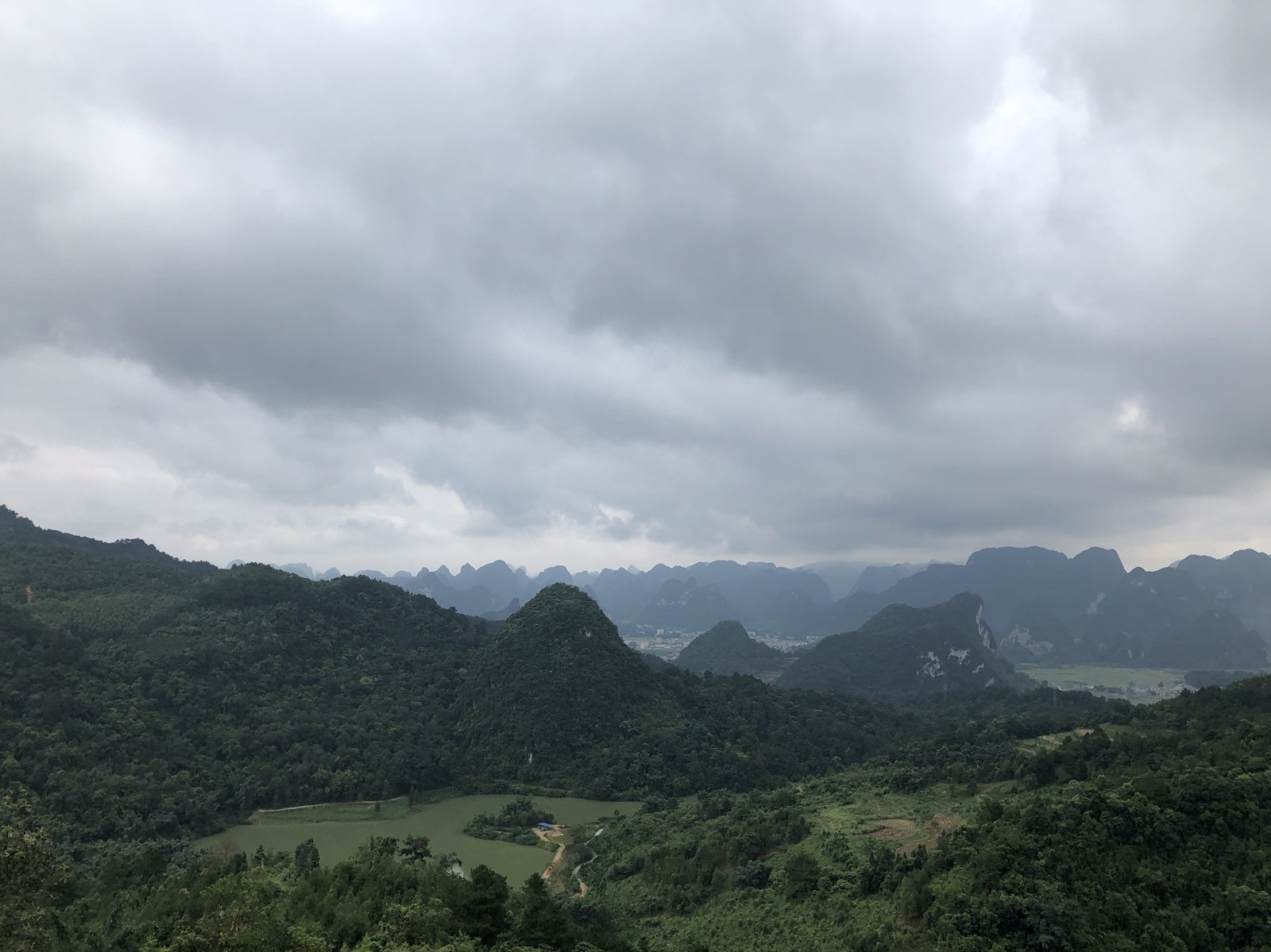 广西壮族自治区崇左市天等县龙茗镇龙英沿江西路天等龙茗汽车站