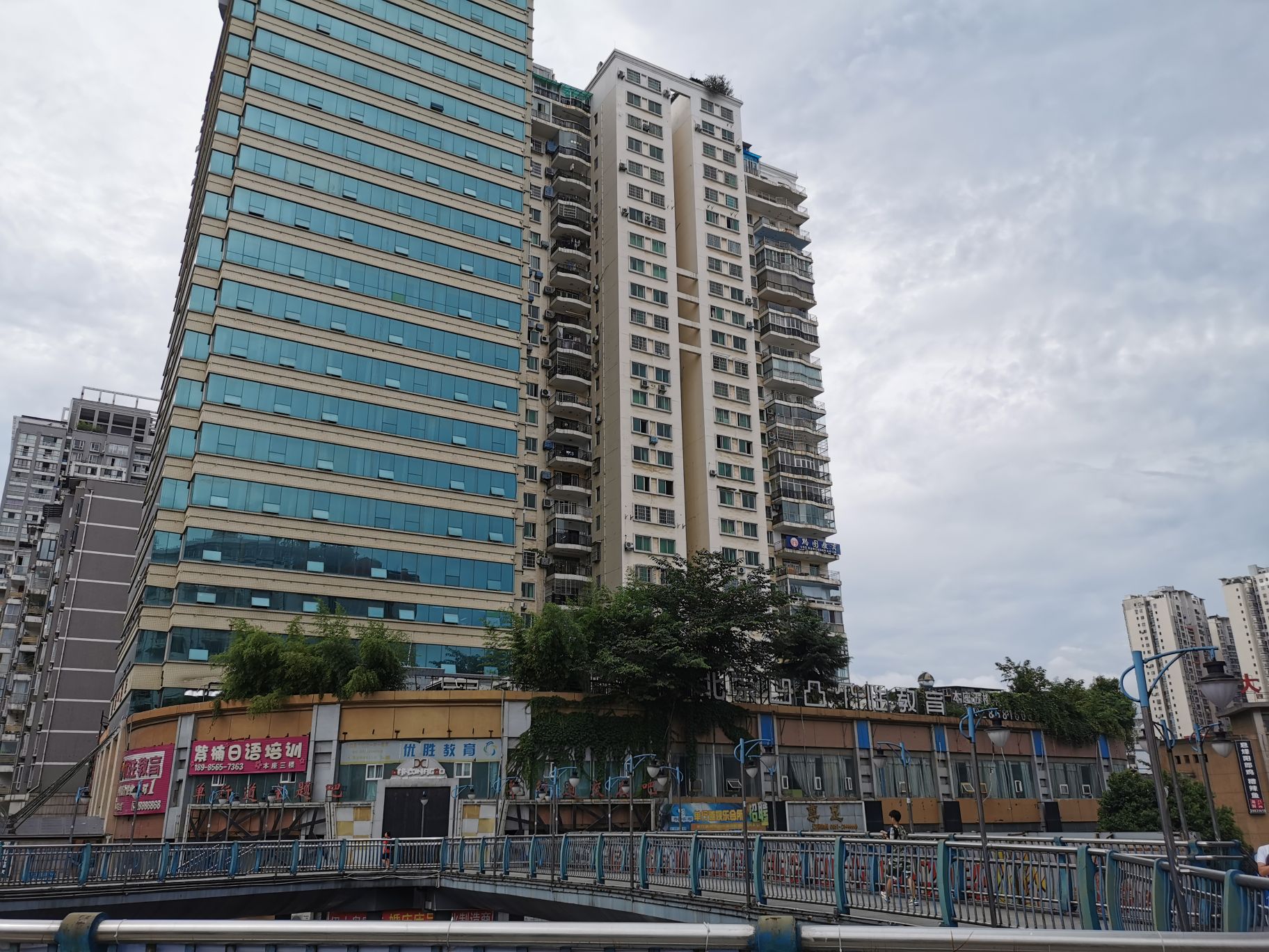 地址(位置,怎么去,怎么走):  汇川区香港路报业大厦5层