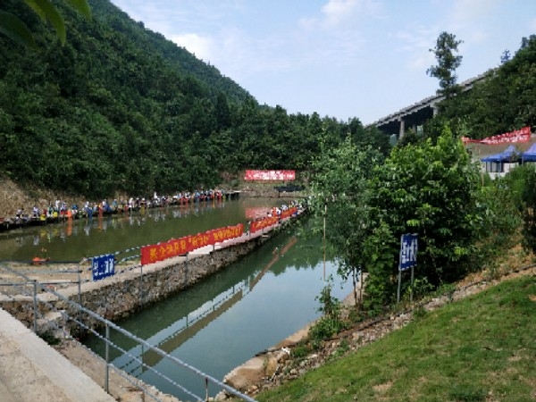 凯里市情郎谷垂钓园