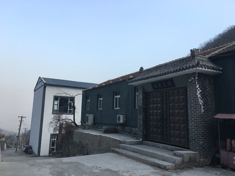 拉拉湖