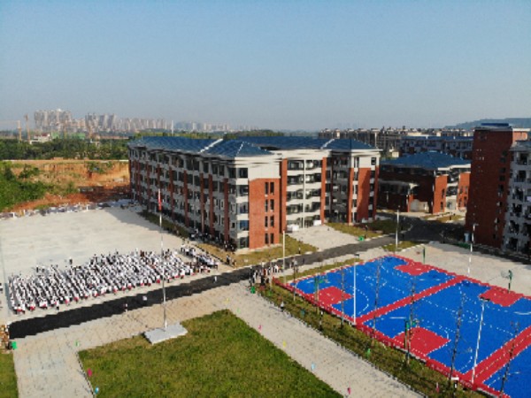 岳阳市师大附属南湖学校