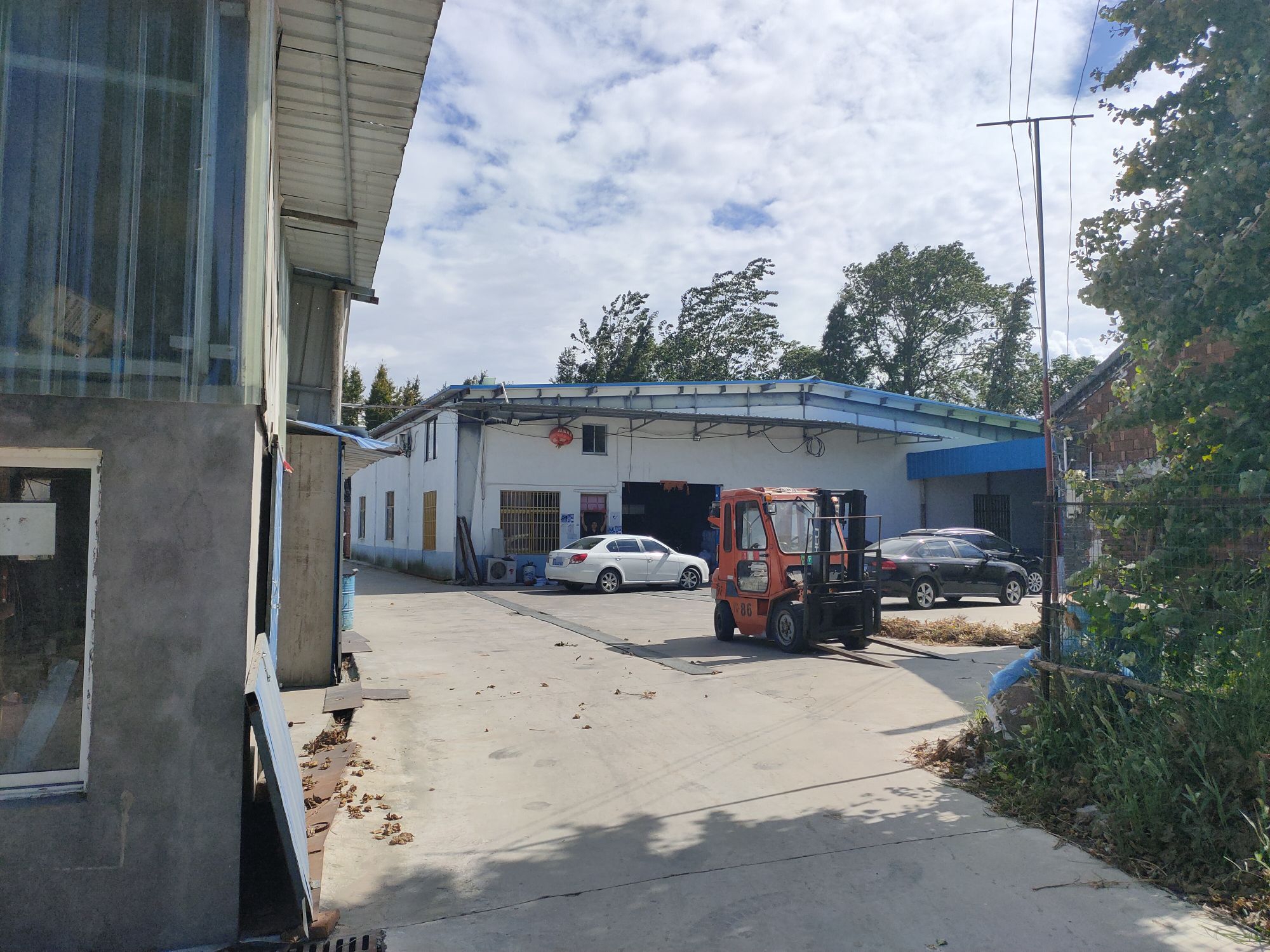 江苏省南通市如皋市长江镇谢楼村鑫中纺织布厂