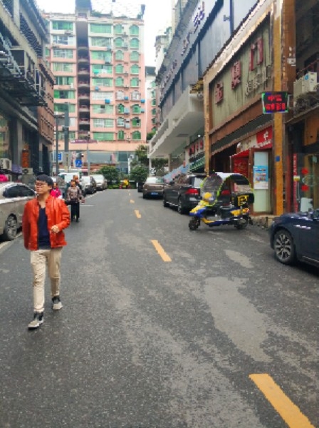 锅在忙