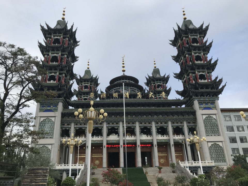 地址(位置,怎么去,怎么走):  青海省海东市循化撒拉族自治县黄河路