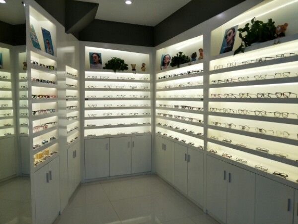 镜长老眼镜店