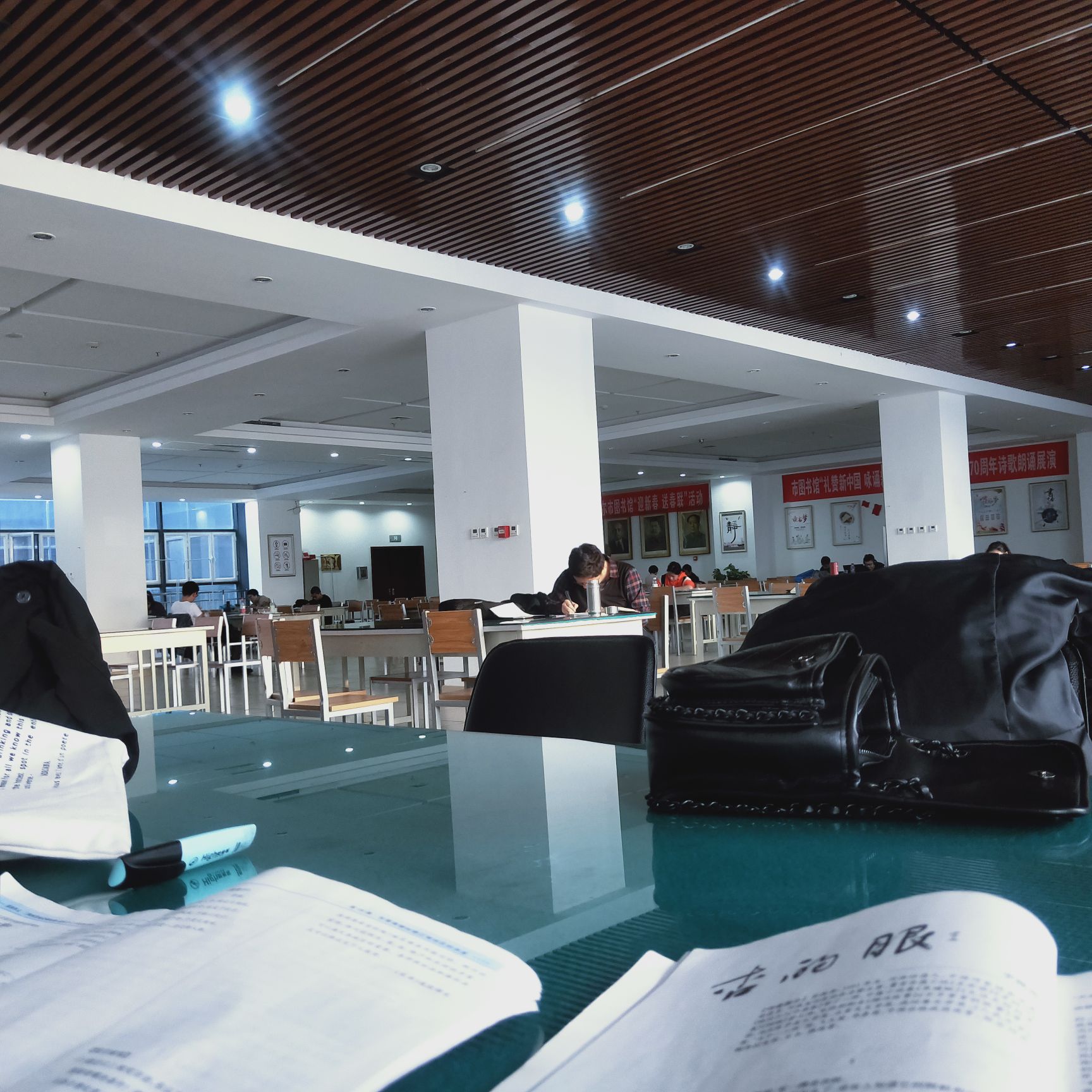 巴彦淖尔市图书馆