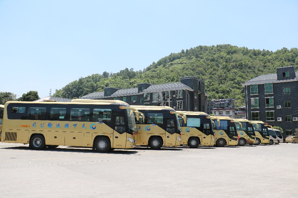 湘西天下游旅游社