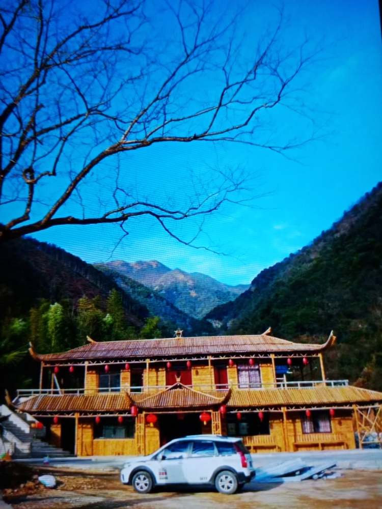 安徽省宣城市旌德县云乐乡汤村坞泥鳅山瀑布群入口