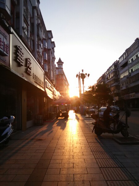 江西省九江市都昌县大红·颐景园(东湖广场西南50米)