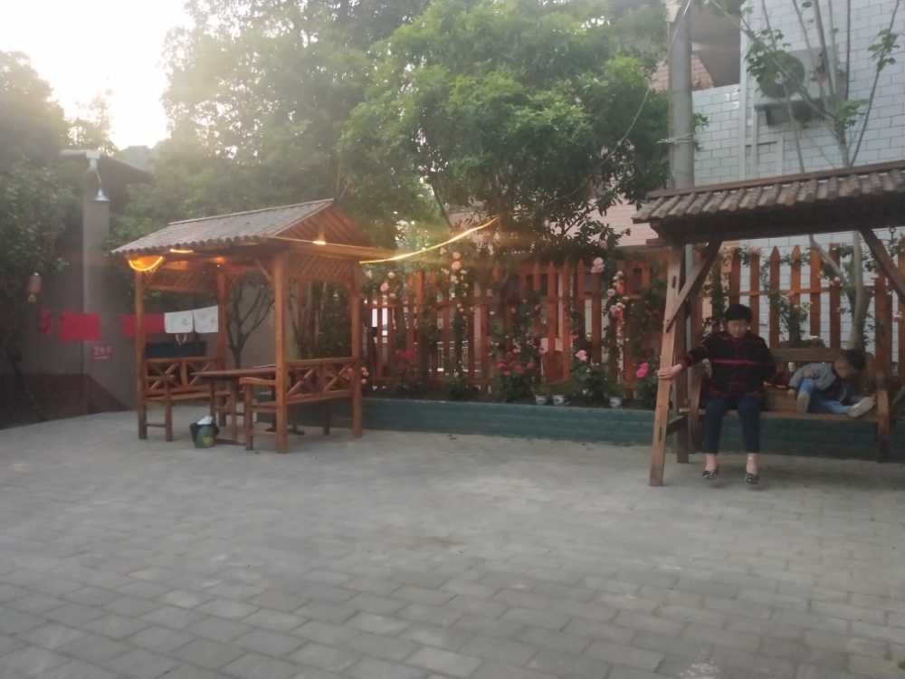 城口县四塘坝石家庄三鼎罐