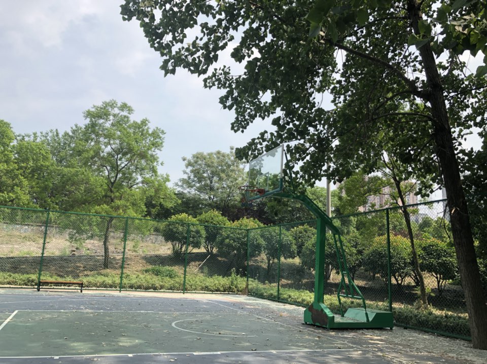 张公堤篮球场