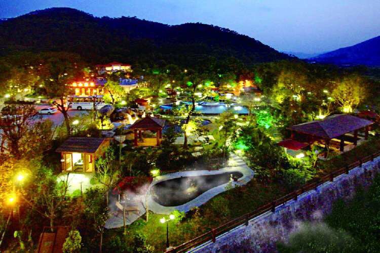 龙山温泉度假区