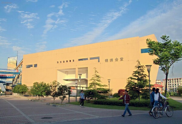 东华大学(松江校区)