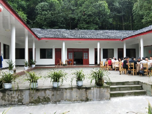 四川省成都市大邑县大坪村1组1号