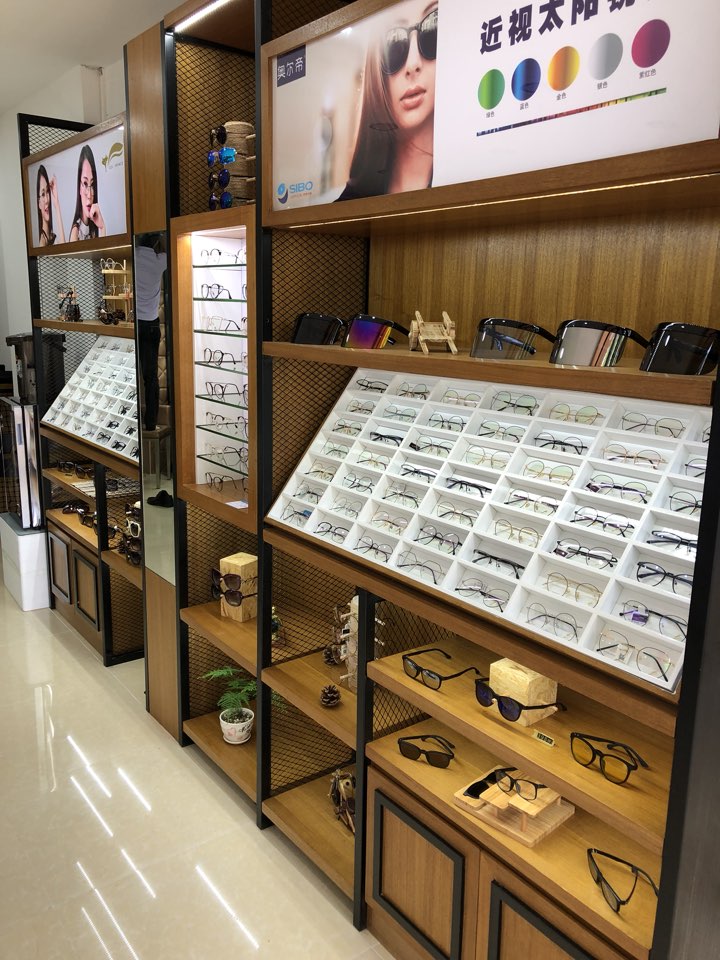 奥马眼睛店(嘉应大学分店)