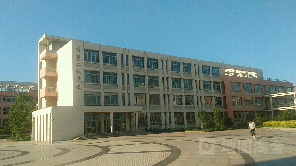 秦皇岛燕山大学西校区图片