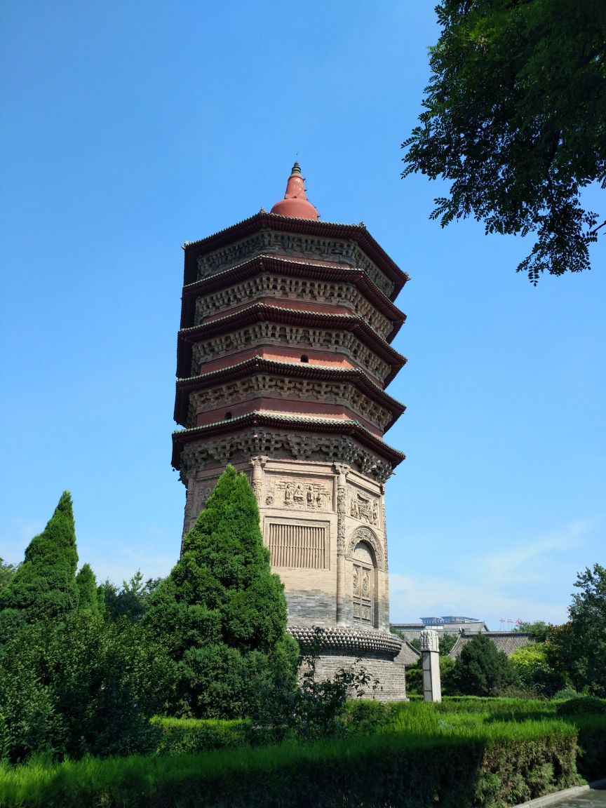 河南省安阳市文峰区文峰南路1号