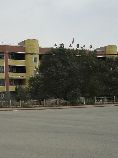 新疆维吾尔自治区巴音郭楞蒙古自治州尉犁县建设东街15号