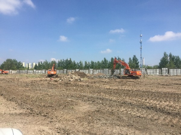 汇龙玖玺首府-东门