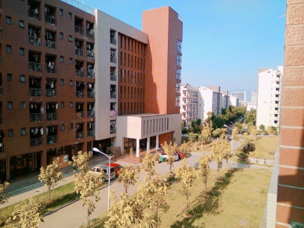 福州大学厦门工艺美术学院(集美校区)