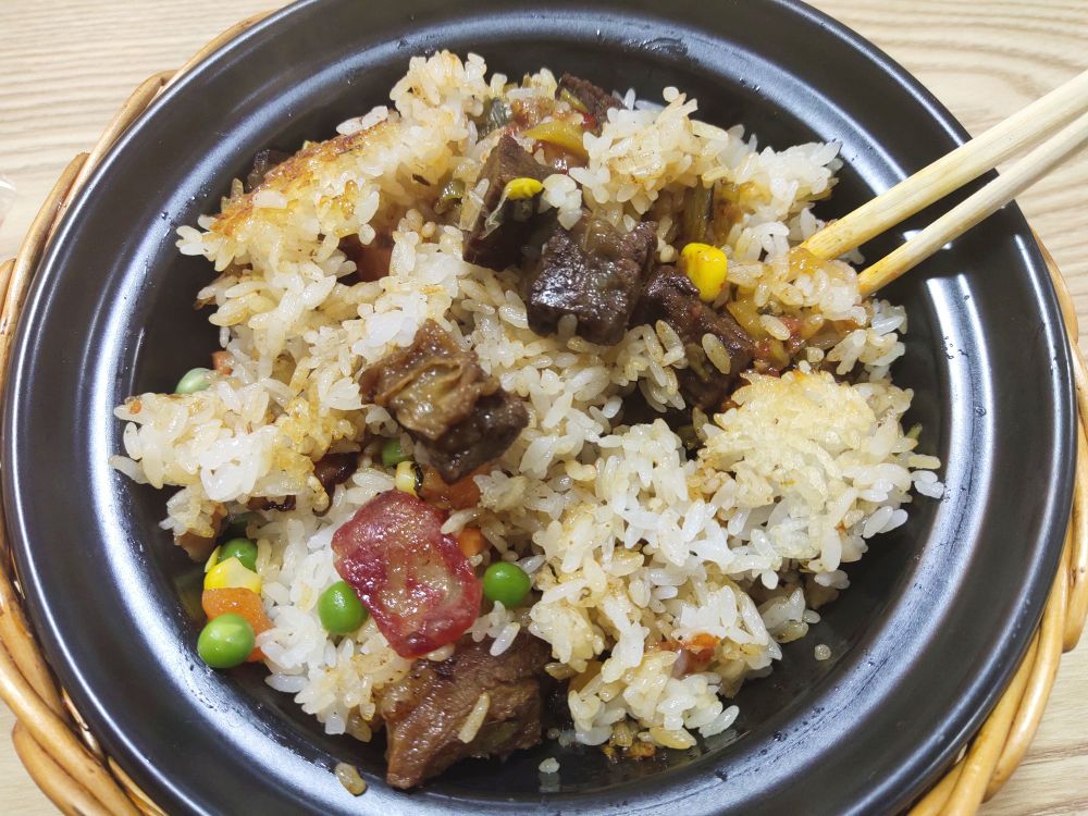 煲掌柜金牌煲仔饭赛博特店