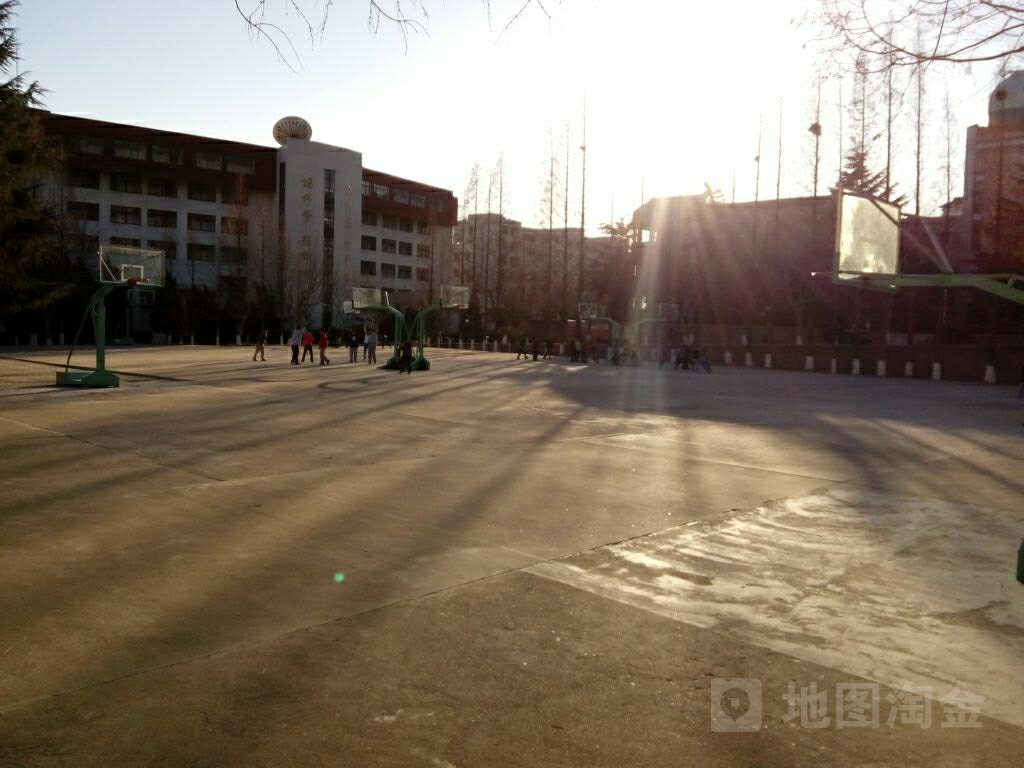 青岛大学篮球场