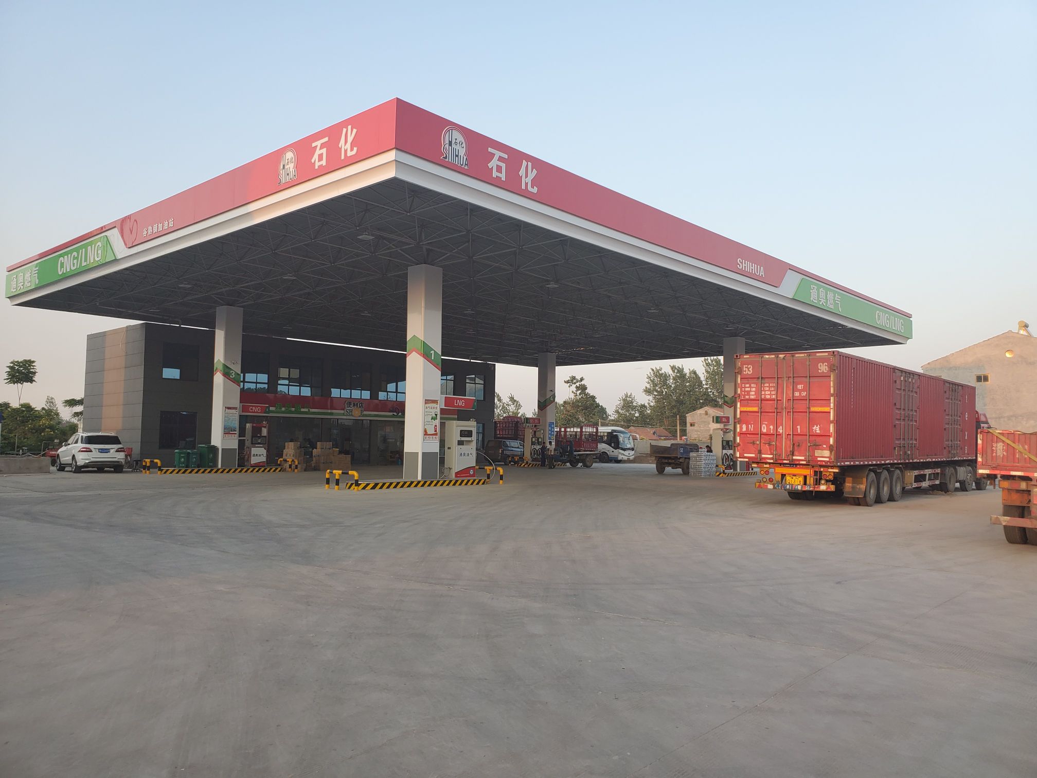 标签: 加油站交通设施