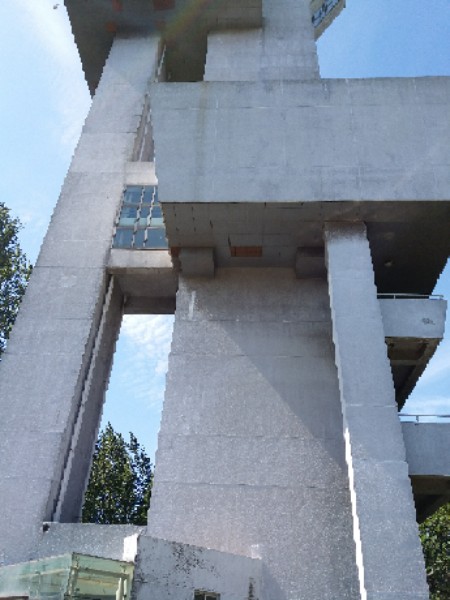 南京师范大学-逐日塔