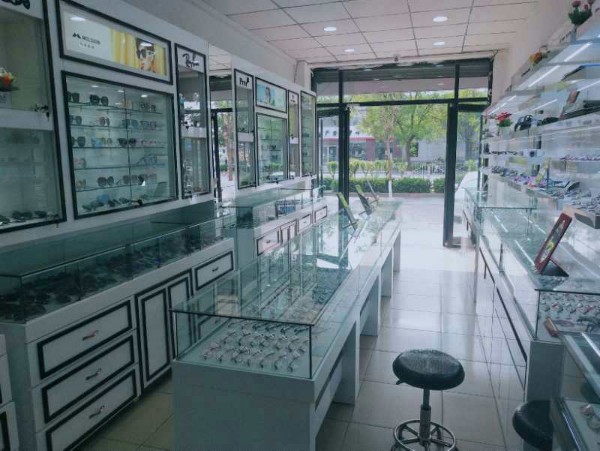 昊明眼睛(道东店)