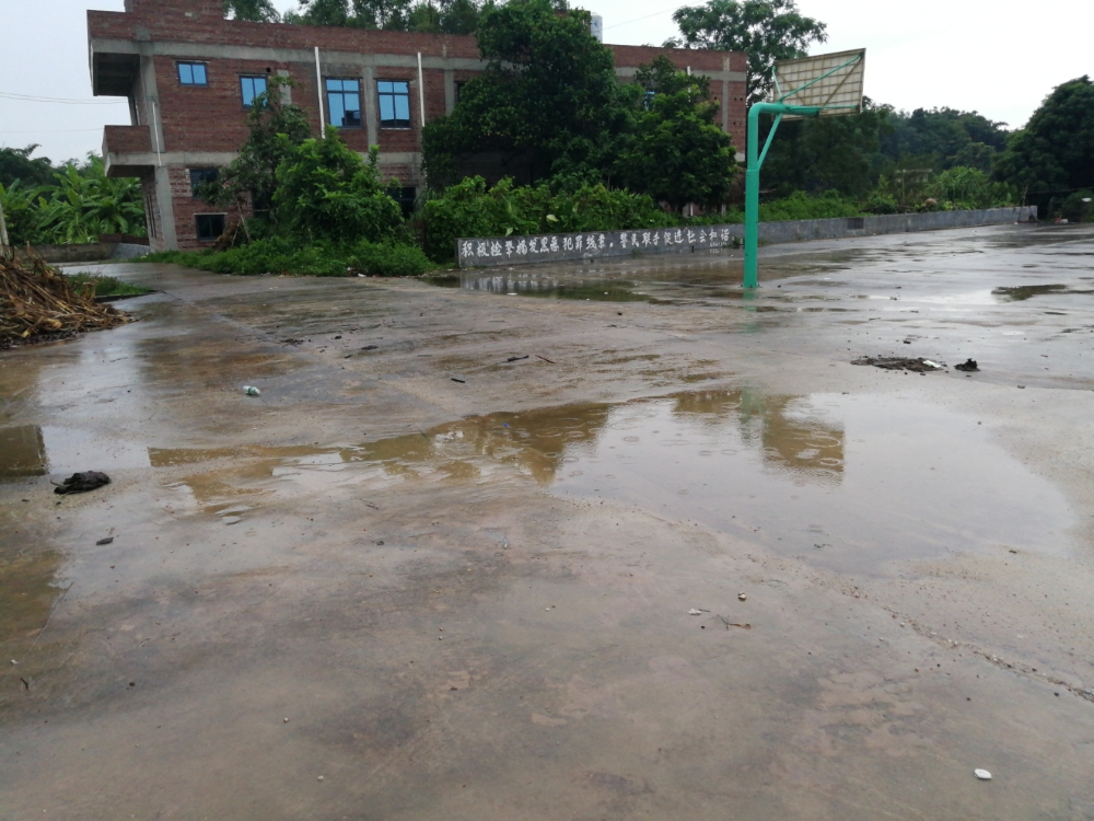 石寨篮球娱乐场