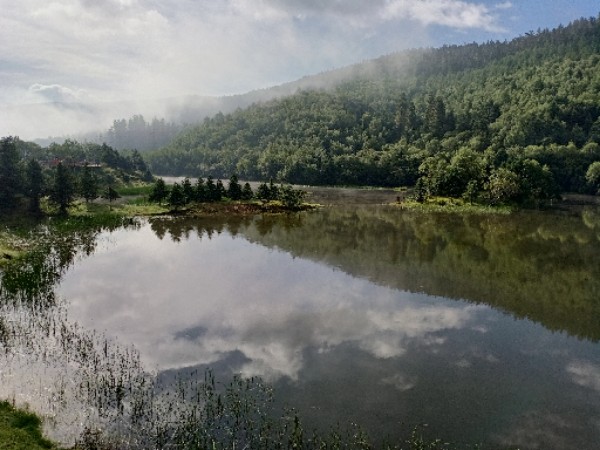 峨眉山观音湖