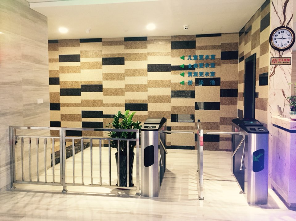 恒裕江山汇游泳场